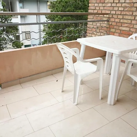 Fuer 5 Personen Ca 50 M In Bibione, Venetien Provinz Venedig - B59964 Apartment